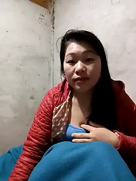 Snapshot of Nga_x9 chatting on 02/18/26, 10:17 Nga x9 online show from 02/18/26, 10:17