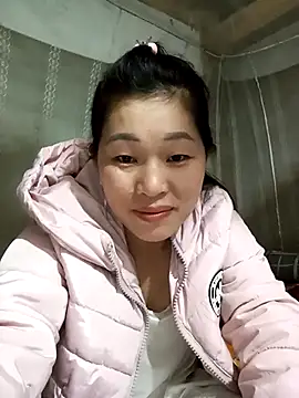 Snapshot of Nga_x9 chatting on 02/05/26, 11:39 Nga x9 online show from 02/05/26, 11:39