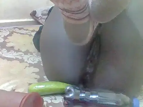 Snapshot of siphestripz chatting on 04/21/26, 02:36 siphestripz online show from 04/21/26, 02:36