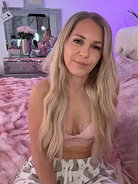 JulieSol online show from 02/09/26, 08:34