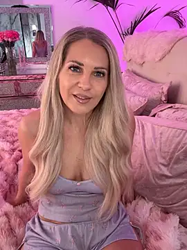 JulieSol online show from 02/24/26, 08:15