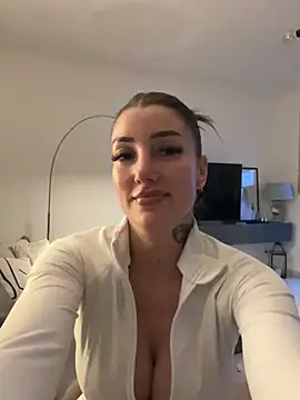 Snapshot of NovaLushhh chatting on 02/20/26, 04:53 NovaLushhh online show from 02/20/26, 04:53