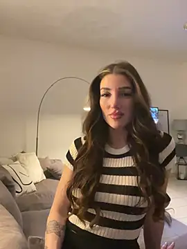 Snapshot of NovaLushhh chatting on 02/27/26, 05:46 NovaLushhh online show from 02/27/26, 05:46