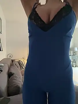 Snapshot of NovaLushhh chatting on 02/10/26, 04:06 NovaLushhh online show from 02/10/26, 04:06