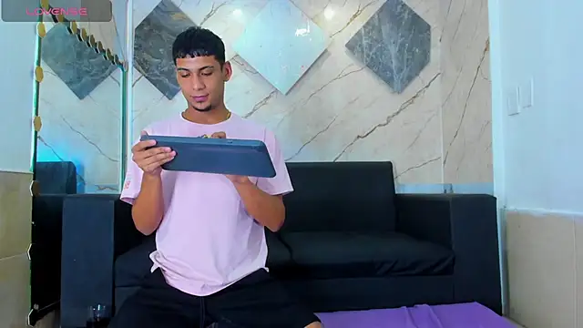 ALEX KEITH26 online show from 04/12/26, 11:57