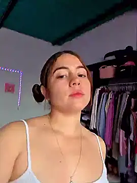 dani ferreer1 online show from 04/28/26, 09:30