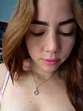 Snapshot of dani_ferreer1 chatting on 06/12/26, 12:25 dani ferreer1 online show from 06/12/26, 12:25