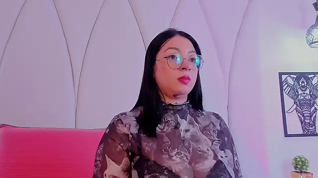 Mila laurent1 online show from 04/17/26, 10:12