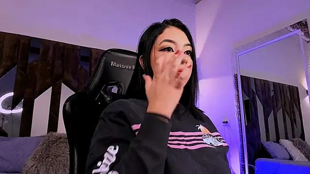 Mila laurent1 online show from 02/05/26, 08:04