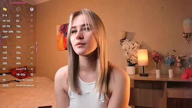 LuanaFincel online show from 03/07/26, 01:12