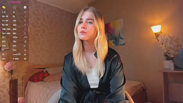 LuanaFincel online show from 02/19/26, 01:13