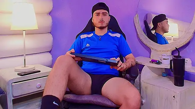 Snapshot of Salvattore_Muller chatting on 02/03/26, 02:53 Salvattore Muller online show from 02/03/26, 02:53