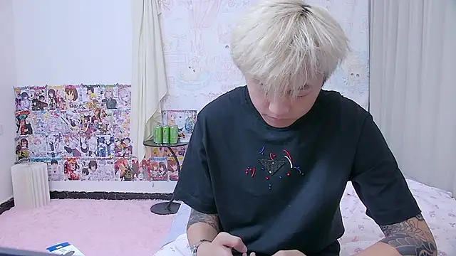 Chocolates-001 online show from 04/12/26, 11:57