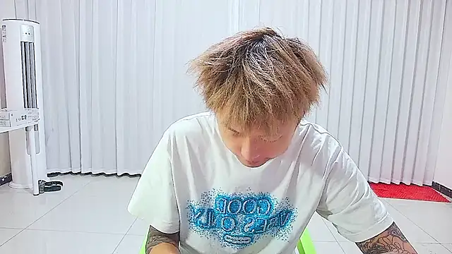 Chocolates-001 online show from 07/11/26, 01:11