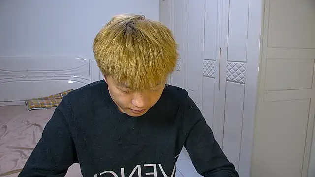 Chocolates-001 online show from 03/07/26, 11:38