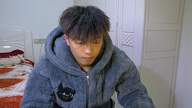 Chocolates-001 online show from 01/17/26, 10:19