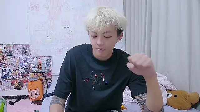 Chocolates-001 online show from 04/19/26, 11:44