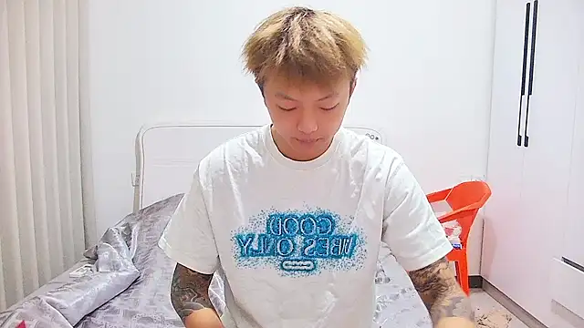 Chocolates-001 online show from 06/16/26, 06:02