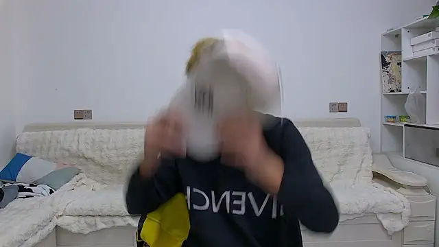 Chocolates-001 online show from 02/22/26, 11:01