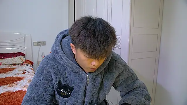 Chocolates-001 online show from 01/18/26, 10:07