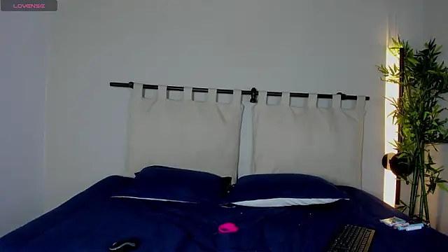 ella  olmos online show from 02/03/26, 01:16