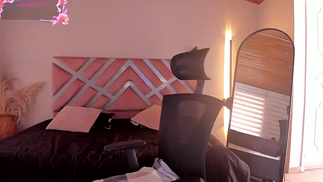 ella  olmos online show from 05/28/26, 02:34