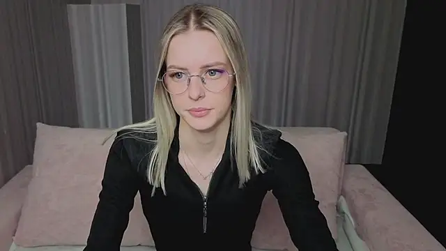 kittie like18 online show from 03/17/26, 12:57