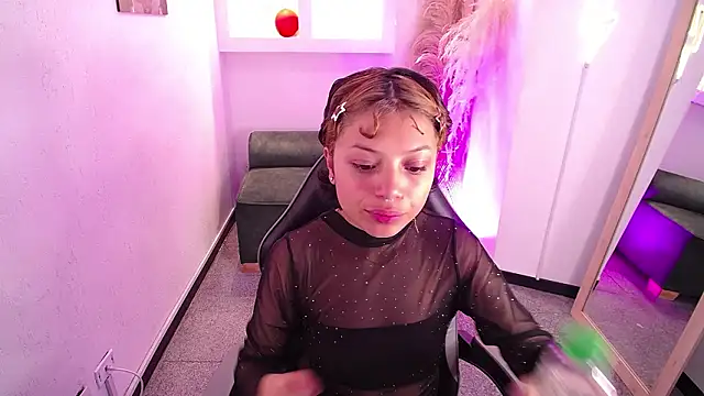 melodyy as online show from 02/14/26, 12:16