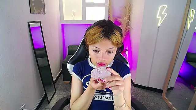 melodyy as online show from 04/13/26, 01:26