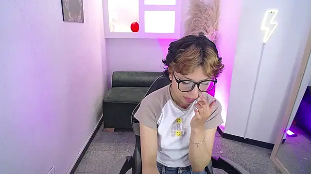 melodyy as online show from 02/19/26, 12:35