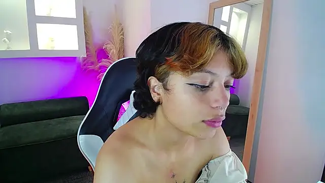 melodyy as online show from 04/07/26, 12:29