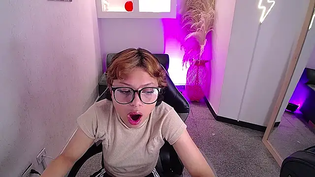 melodyy as online show from 02/21/26, 12:40