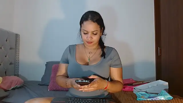 celeneortii online show from 04/06/26, 09:16