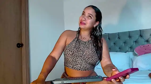 celeneortii online show from 06/01/26, 10:31