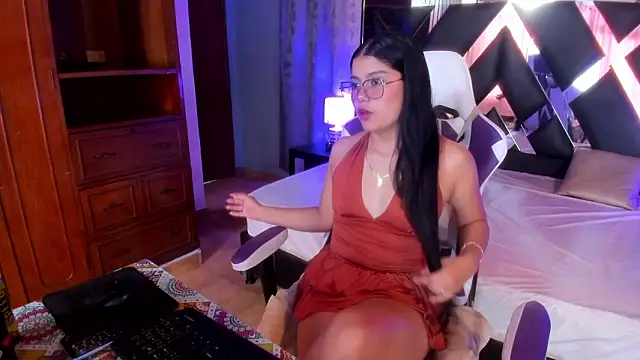 Snapshot of michell_sweetiee chatting on 02/10/26, 06:29 michell sweetiee online show from 02/10/26, 06:29