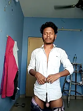 Snapshot of stylee_satheesh chatting on 06/23/26, 04:21 stylee satheesh online show from 06/23/26, 04:21