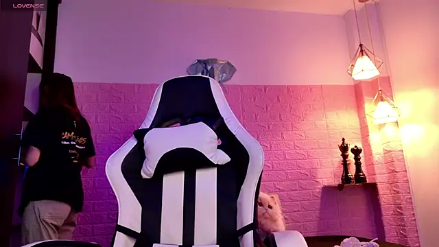 Dulce Stormy online show from 01/18/26, 12:08