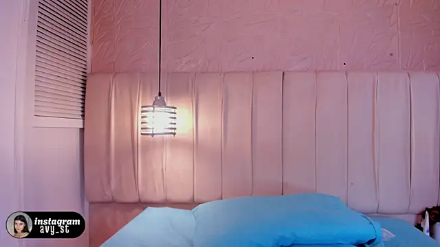 Snapshot of avy_st chatting on 02/14/26, 03:51 avy st online show from 02/14/26, 03:51