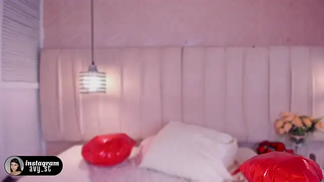 Snapshot of avy_st chatting on 02/15/26, 03:51 avy st online show from 02/15/26, 03:51