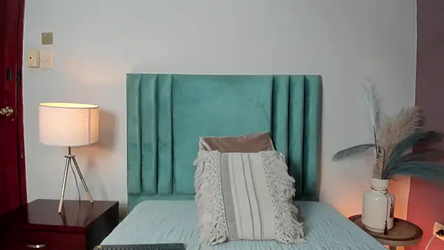 TessaMonroee online show from 02/03/26, 06:13