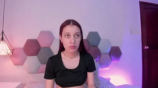 TessaMonroee online show from 03/04/26, 06:15