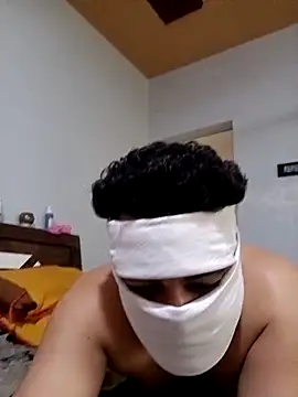 Snapshot of gujjuboysexy123 chatting on 05/31/26, 10:21 gujjuboysexy123 online show from 05/31/26, 10:21