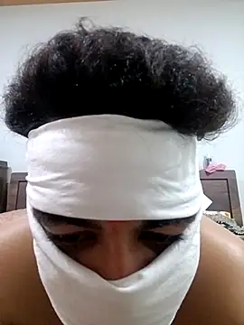 Snapshot of gujjuboysexy123 chatting on 06/21/26, 10:21 gujjuboysexy123 online show from 06/21/26, 10:21