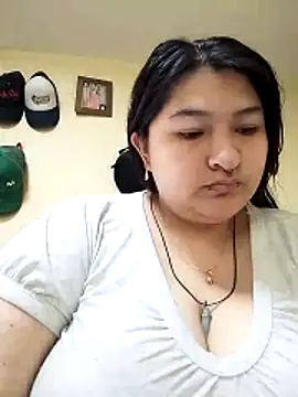 LauraHorny69 online show from 06/13/26, 02:37