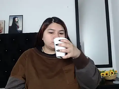 LauraHorny69 online show from 03/04/26, 01:19