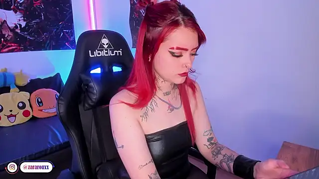 Snapshot of zara_rouxx chatting on 02/10/26, 07:46 zara rouxx online show from 02/10/26, 07:46