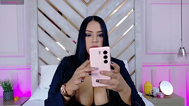 Snapshot of Selena-Carter chatting on 02/25/26, 01:33 Selena-Carter online show from 02/25/26, 01:33