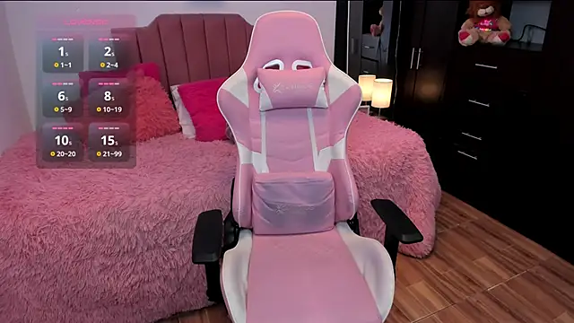 Nina curves online show from 02/09/26, 07:12