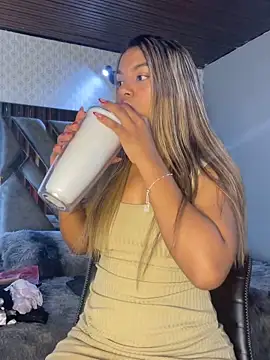 AngelPinkk  online show from 02/05/26, 08:04