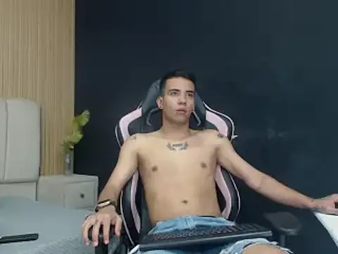 MaximoGrayy online show from 01/15/26, 07:39